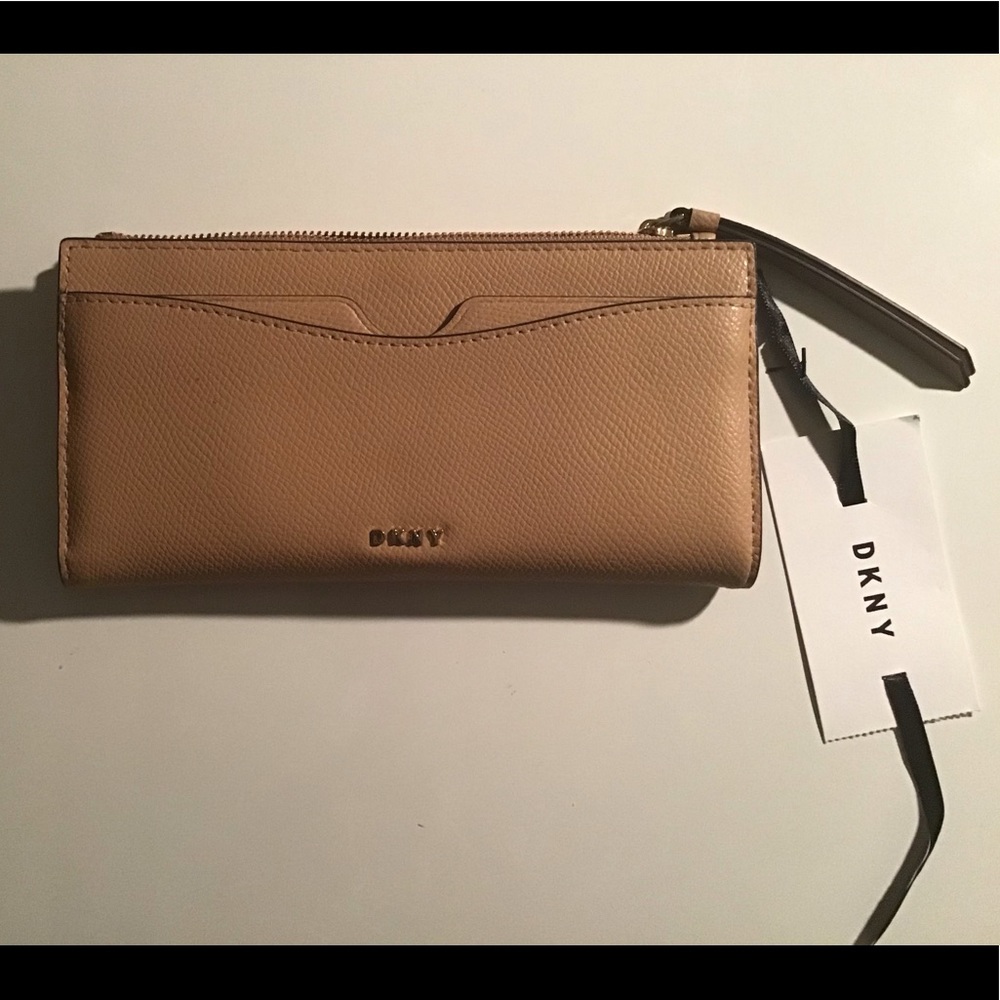 Multi Compartment Wallet